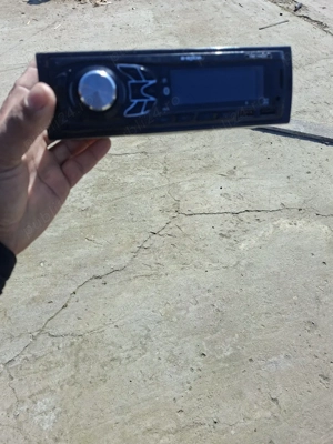 vînd casetofon Auto Smart cu blutus +boxă auto 130