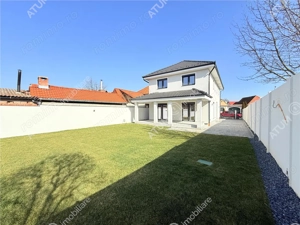 Casa individuala la cheie cu 4 camere 145 mp utili 644 mp teren - imagine 2