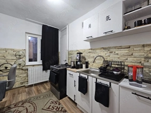 Etaj 1, Decomandat, 59MPU reali + 2 balcoane, mobilat si utilat  - imagine 6