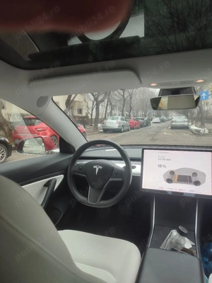 Tesla model 3, standard range + - imagine 5