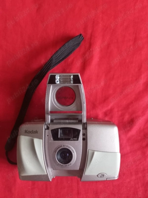 Vind  aparat  foto  KODAK  ,  pentru  colectionari  .