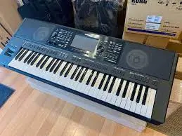 Yamaha PSR SX900 61 Key High Level Arranger Keyboard 