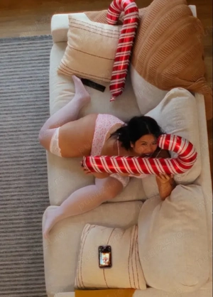 Senzualitate,placere,distractie si pasiune - imagine 4