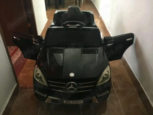 Vand mașină  electrică PENTRU COPII  MODEL  Mercedes Benz ML 350   pentru 2-5 ani - imagine 2