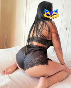 Matură drăguță accept sărutări jos