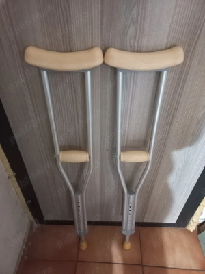 Vind  doua  cirje  reglabile  .