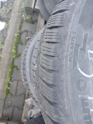 4 Anvelope Iarna Dacia Duster 215 / 60 / R17 Barum Polaris 5