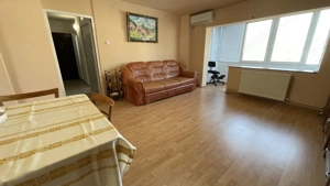 Apartament spațios cu două camere, etajul 4 cu acoperiș.