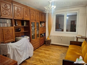 Apartament cu 3 camere langa scoala cu o pozitionare strategica.
