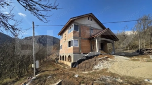 Casa de vacanta pretabila pentru pensiune,8 camere,307 mp utili,Cheile Cibului - imagine 12