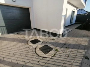 Casa moderna de inchiriat mobilata utilata cu garaj si curte Selimbar  - imagine 17