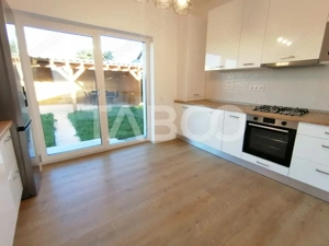 Casa moderna de inchiriat mobilata utilata cu garaj si curte Selimbar  - imagine 5