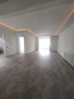 3 Camere zona Zăvoi bloc nou 