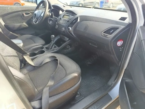 Hyundai ix35  2.0 benzina 4x4  163cp 2015 - imagine 2