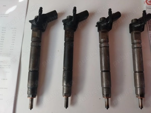 Vând injectoare bosh sprinter 2.2 euro 4 - imagine 3