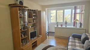 Vand sau inchiriez apartament 2 camere decomandat in Deva, zona Balcescu, etaj 3, mobilat - imagine 2