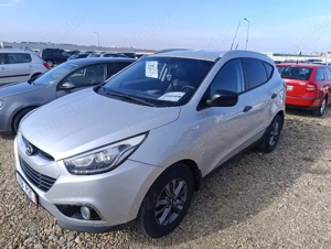 Hyundai ix35  2.0 benzina 4x4  163cp 2015 - imagine 6
