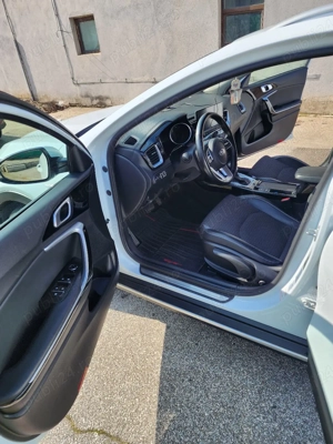 Vand Kia XCeed - imagine 8