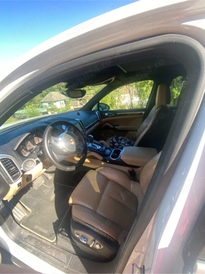 Vand Porsche Cayenne 2014 Platinum Edition - imagine 4