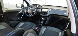 Peugeot 2008 - An 2019 Benzină - Cutie Automată  - imagine 4