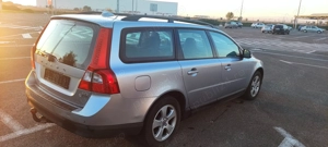 Volvo V70 an 2009 Diesel 2litri , gps, xenon, jenti aluminiu, comenzi volan, încălzire scaune,  - imagine 2