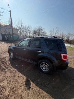 Hybrid Ford Escape - imagine 2