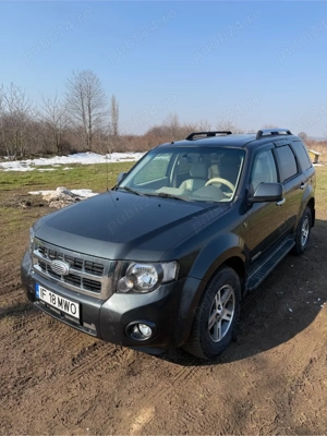 Hybrid Ford Escape - imagine 3