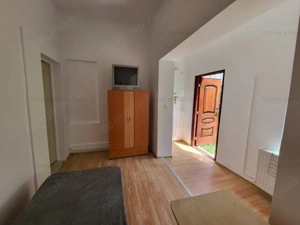 Casa pentru Investitie compartimentata in 5 apartamente  - imagine 9