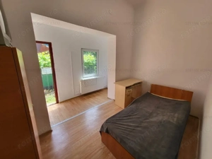 Casa pentru Investitie compartimentata in 5 apartamente  - imagine 10