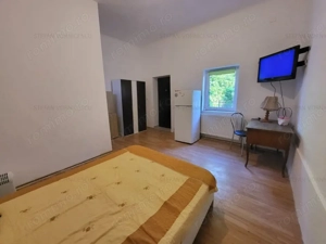 Casa pentru Investitie compartimentata in 5 apartamente  - imagine 14