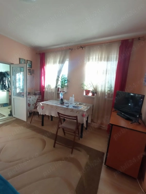 Casa,Centru ,curte (alee comuna) - imagine 2