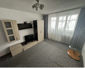 Vand apartament 2 camere zona Piata Centrala - imagine 3