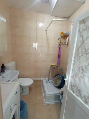 Casa,Centru ,curte (alee comuna) - imagine 6