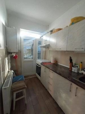 Casa,Centru ,curte (alee comuna) - imagine 4