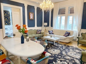 SINAIA - VILA ISTORICA - 4CAM - SPATIOS - INALT - RENOVAT - CENTRALA AC - ZONA EXCELENTA