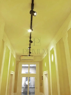 SINAIA - VILA ISTORICA - 4CAM - SPATIOS - INALT - RENOVAT - CENTRALA AC - ZONA EXCELENTA - imagine 13