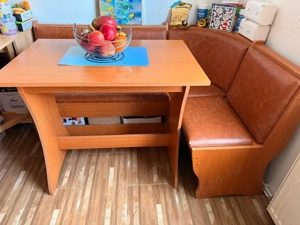 De vânzare colțar bucătărie cu masa si comoda TV