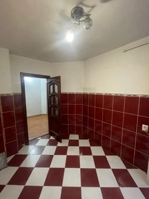Apartament 4 camere, 100 mp utili, 2 băi, etaj 2 – zonă Centrală - imagine 4