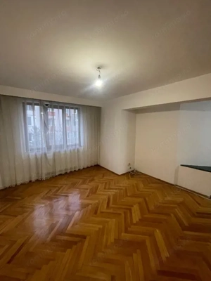Apartament 4 camere, 100 mp utili, 2 băi, etaj 2 – zonă Centrală - imagine 2