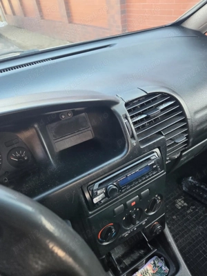 Opel Zafira - imagine 4
