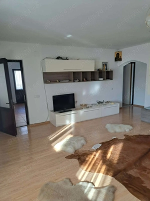 vand casa an valea lupuli an iasi 1000m2 cu tot si util 240 m 2 se vine cu tot ce este anauntru  - imagine 7