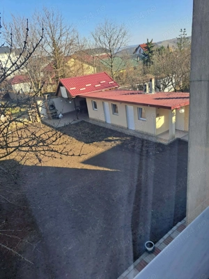 vand casa an valea lupuli an iasi 1000m2 cu tot si util 240 m 2 se vine cu tot ce este anauntru  - imagine 10