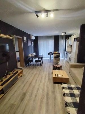 Vand apartament 2 camere.