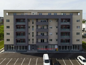 Spații comerciale de vânzare la cheie - 60mp sau 120mp   parter bloc, intrare din stradă   Zona Arad - imagine 5