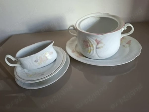 Vand serviciu de masa din portelan pentru 12 persoane= 41 piese