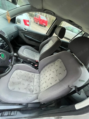 Skoda Fabia Combi argintie benzina - imagine 2