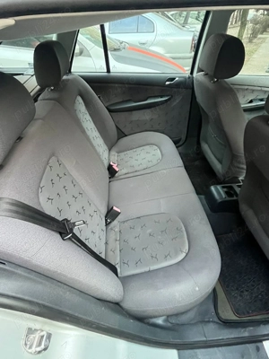 Skoda Fabia Combi argintie benzina - imagine 4