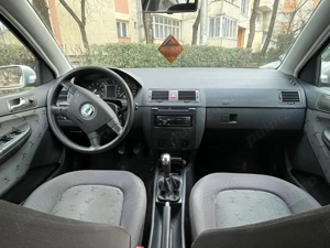 Skoda Fabia Combi argintie benzina - imagine 3