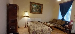 Ap cu 3 camere la curte comuna in zona Traian