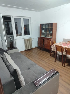 Vand apartment cu 3 camere zona Nord Ploiesti - imagine 9